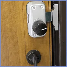 徘徊防止の鍵を取り付けたい