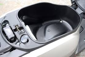 原付バイクの鍵開け（メットイン）